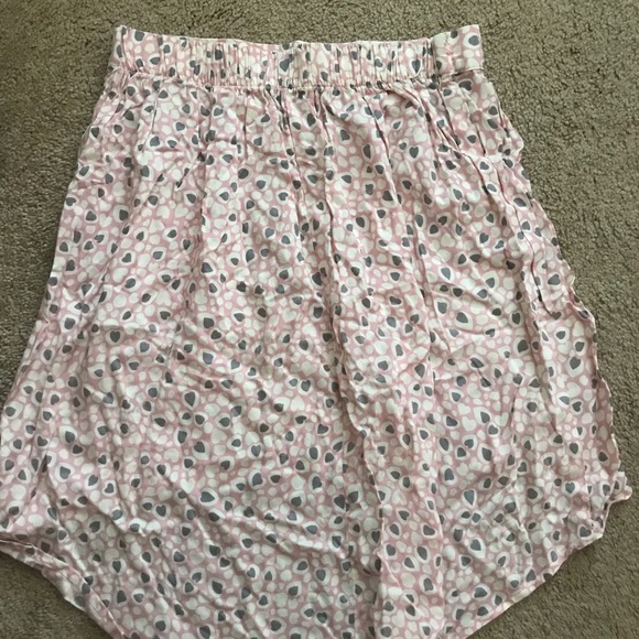 Lily White patterned hi-low skirt - Picture 2 of 2